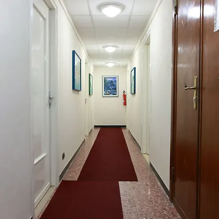 Al Carugio Hotell *