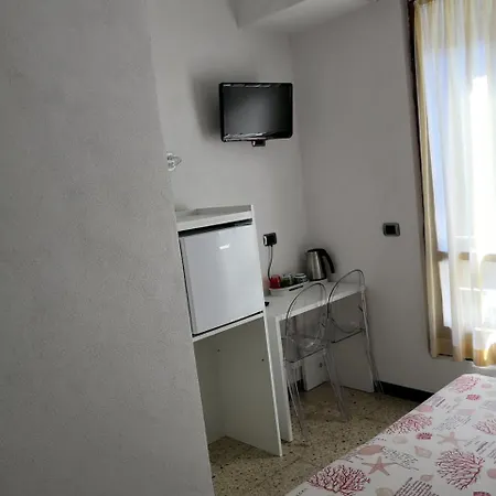 Al Carugio Hotel *
